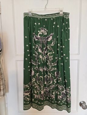 Max Studio London Green Jacobean Floral Print Maxi Skirt Large Border